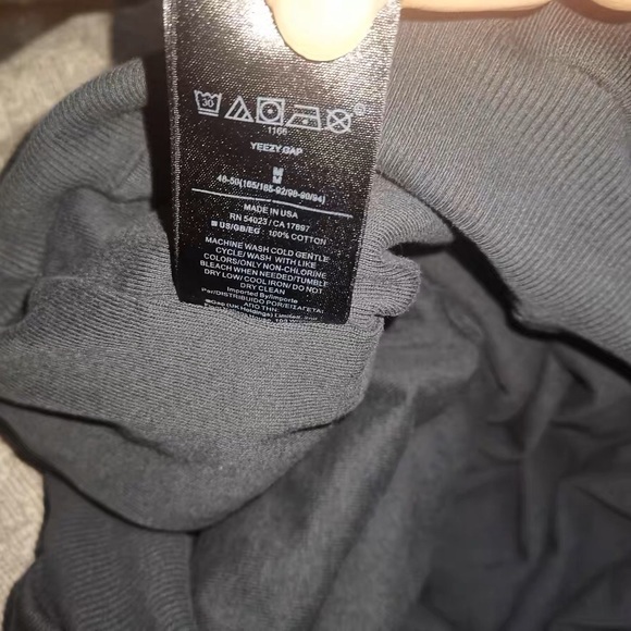 YZY x GAP x BALENCIAGA DOVE HOODIE - Picture 5 of 6